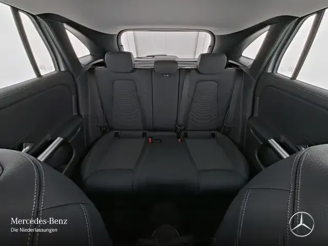 Mercedes-Benz GLA 220