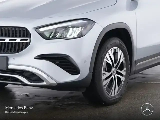 Mercedes-Benz GLA 220