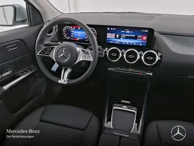 Mercedes-Benz GLA 220