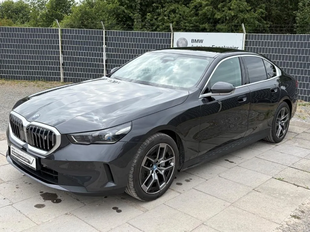 BMW i5