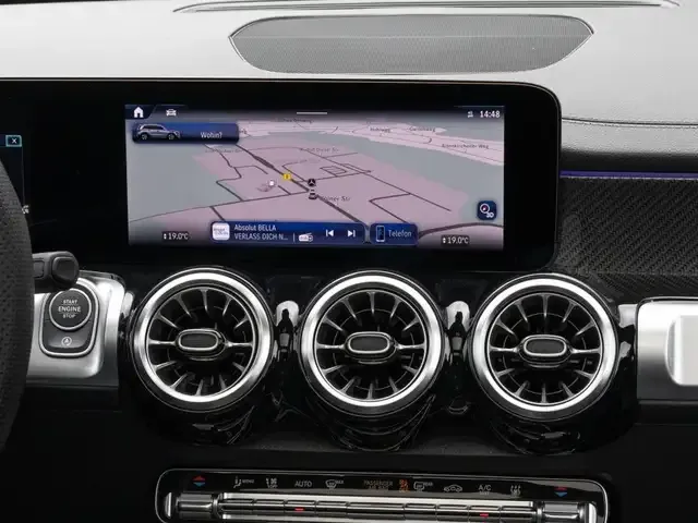 Mercedes-Benz GLB 220
