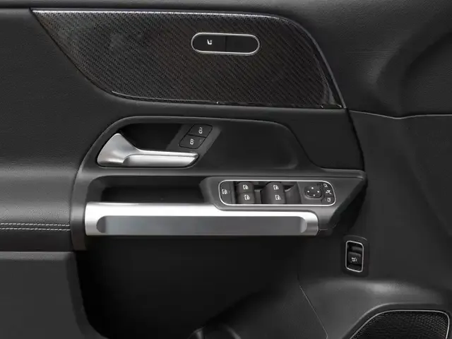 Mercedes-Benz GLB 220