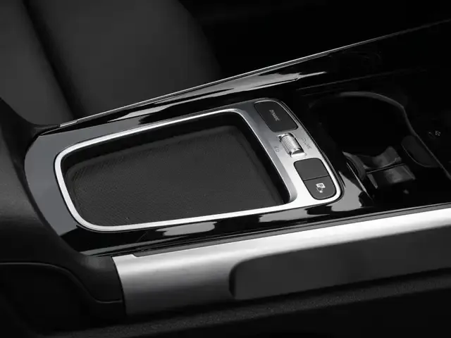Mercedes-Benz GLB 220
