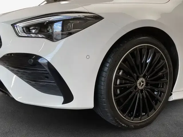 Mercedes-Benz CLA 200