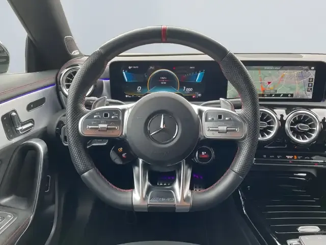 Mercedes-Benz CLA 35 AMG