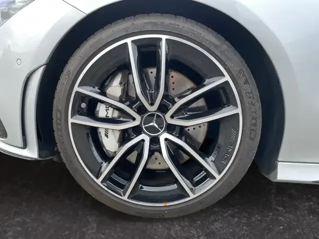 Mercedes-Benz CLA 35 AMG