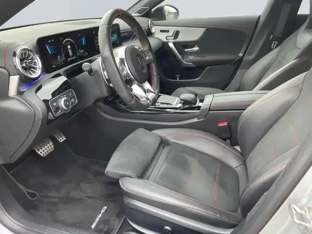 Mercedes-Benz CLA 35 AMG