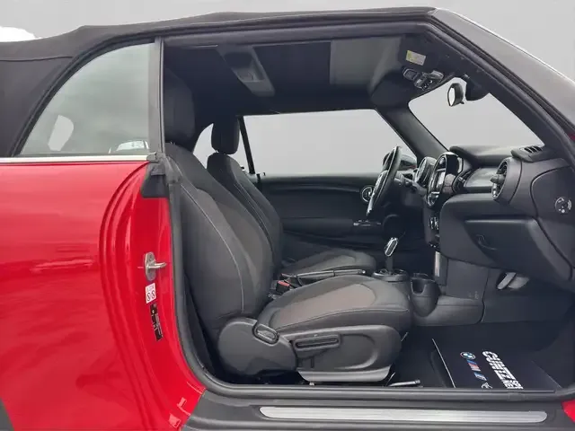 MINI Cooper Cabrio