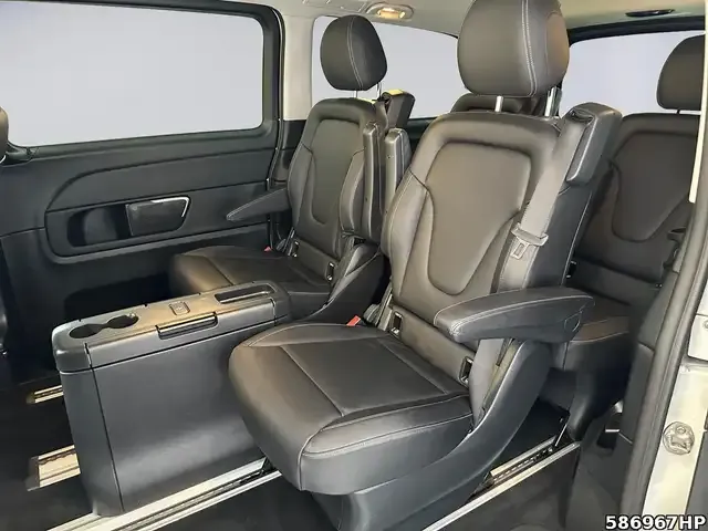 Mercedes-Benz V 220