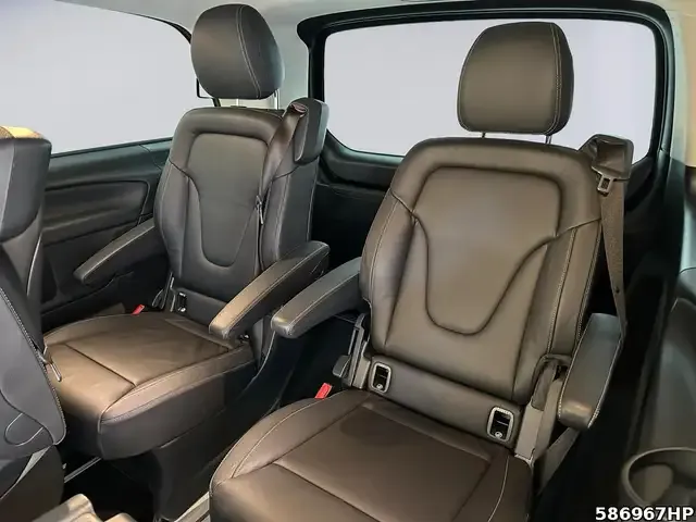 Mercedes-Benz V 220