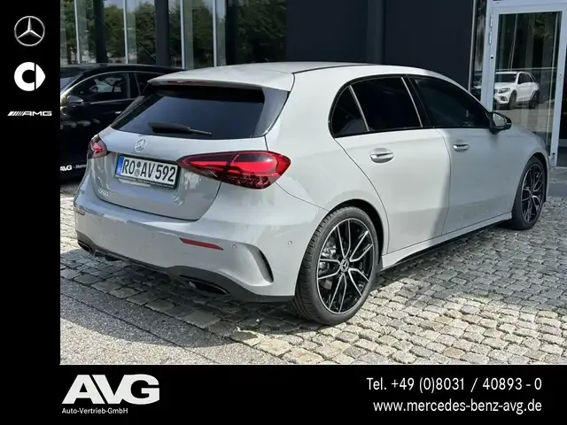 Mercedes-Benz A 200