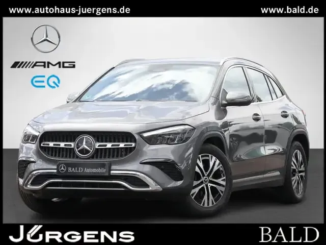 Mercedes-Benz GLA 220