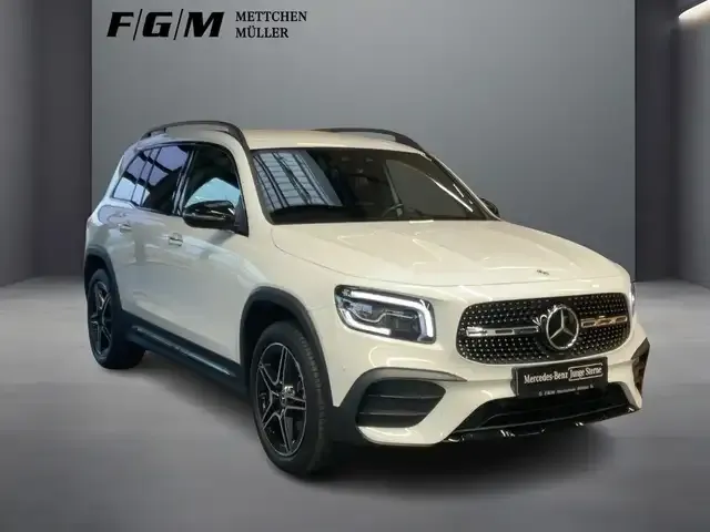 Mercedes-Benz GLB 220