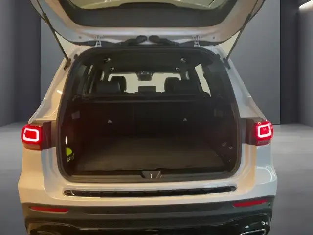 Mercedes-Benz GLB 220