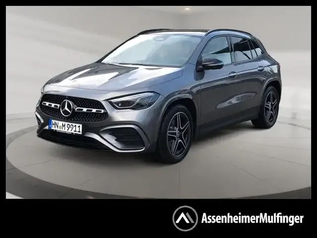 Mercedes-Benz GLA 200