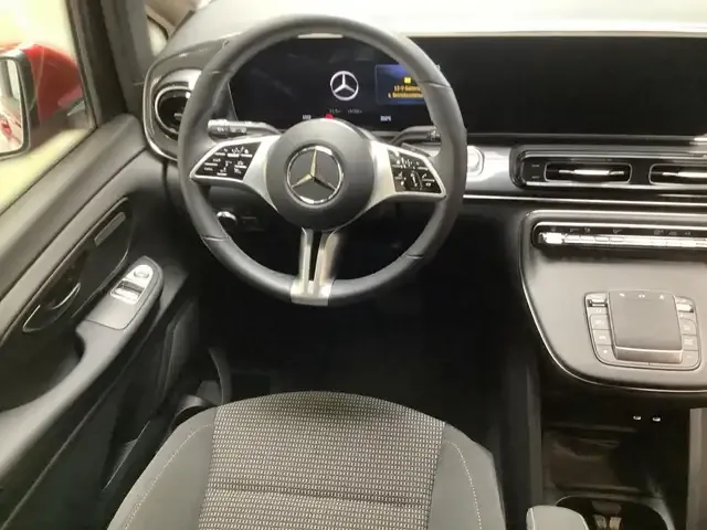 Mercedes-Benz V 220