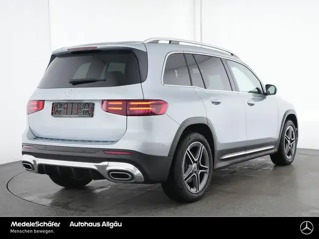 Mercedes-Benz GLB 220