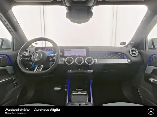 Mercedes-Benz GLB 220