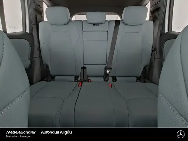 Mercedes-Benz GLB 220