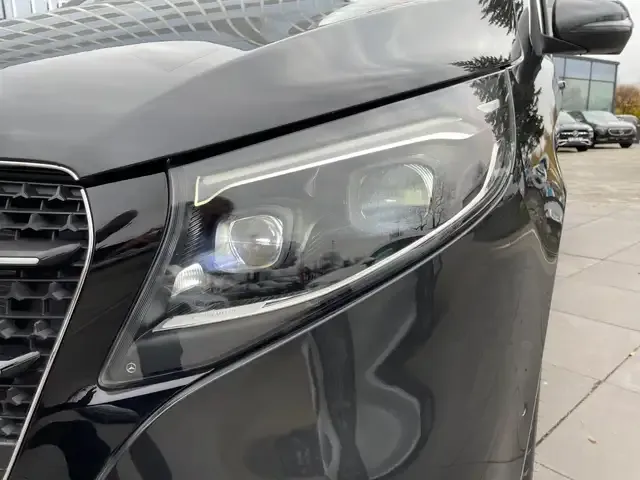 Mercedes-Benz V 250