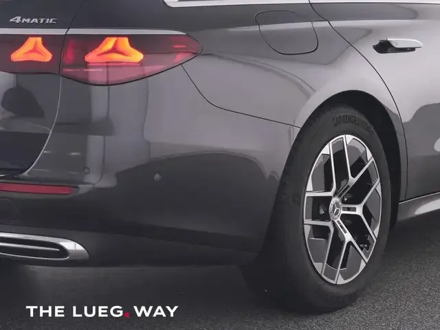 Mercedes-Benz E 200