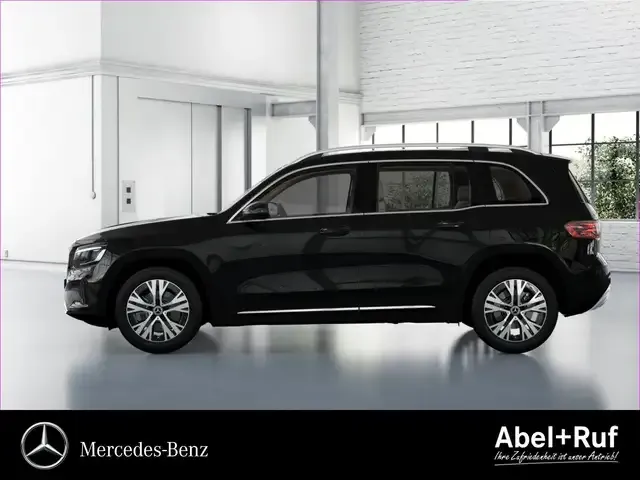 Mercedes-Benz GLB 220