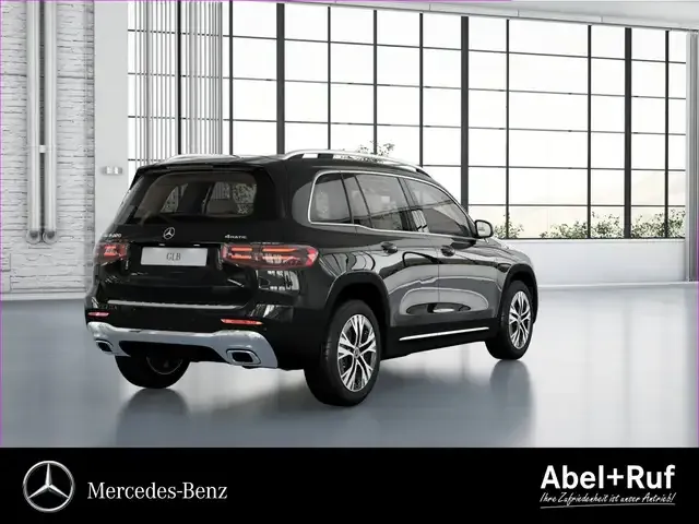 Mercedes-Benz GLB 220