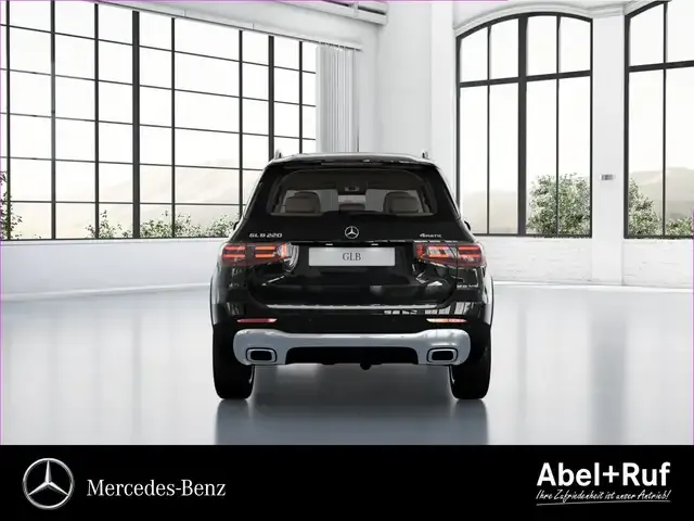 Mercedes-Benz GLB 220