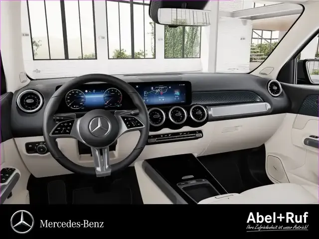 Mercedes-Benz GLB 220