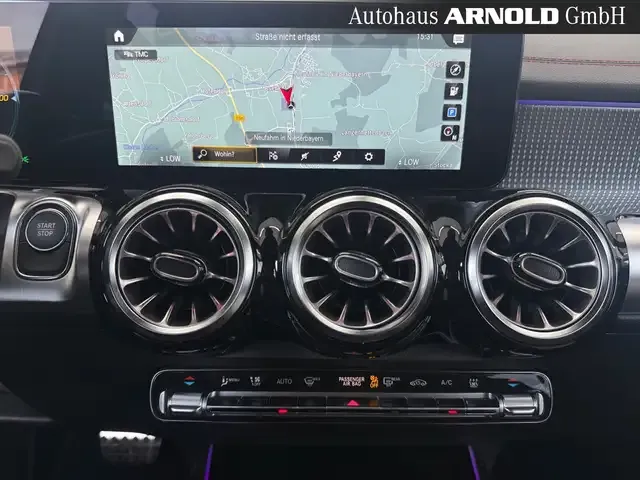 Mercedes-Benz EQB 300