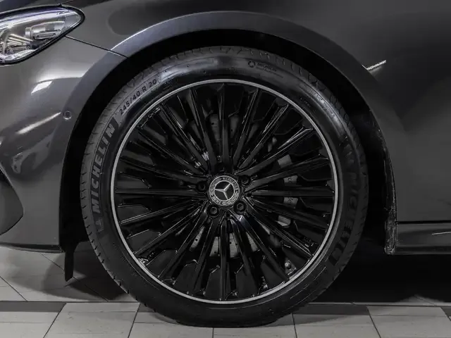 Mercedes-Benz E 300