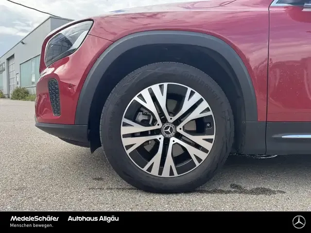 Mercedes-Benz GLB 200