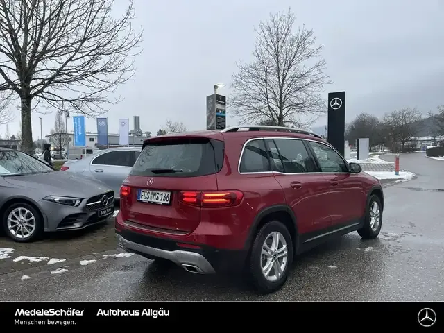 Mercedes-Benz GLB 200