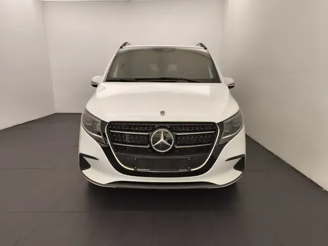 Mercedes-Benz V 220