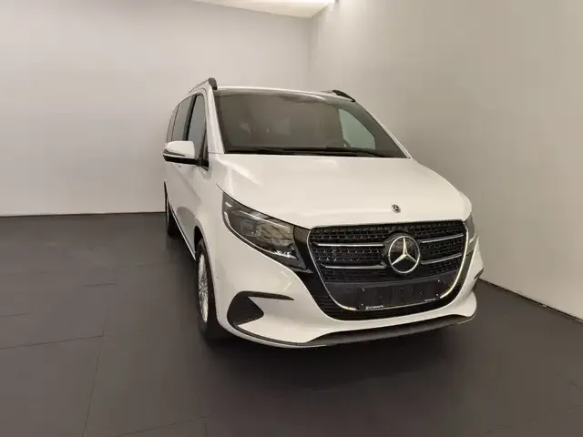 Mercedes-Benz V 220