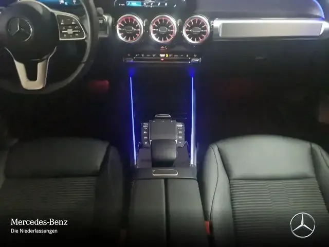 Mercedes-Benz EQB 300