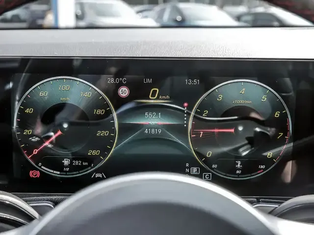 Mercedes-Benz GLB 200