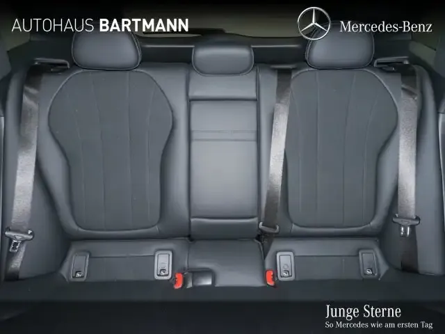 Mercedes-Benz EQE 300