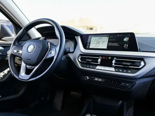 BMW 120