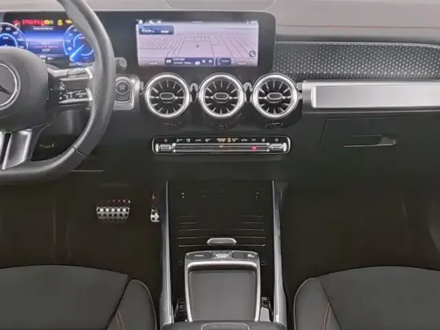 Mercedes-Benz EQB 300