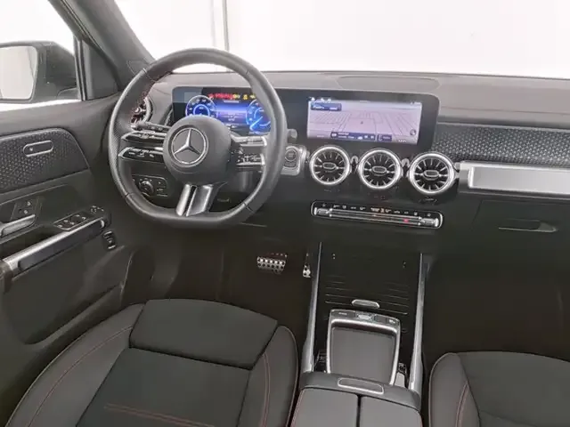 Mercedes-Benz EQB 300