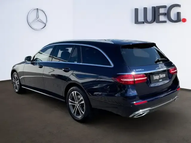 Mercedes-Benz E 220