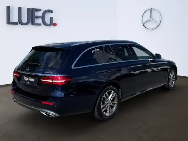 Mercedes-Benz E 220