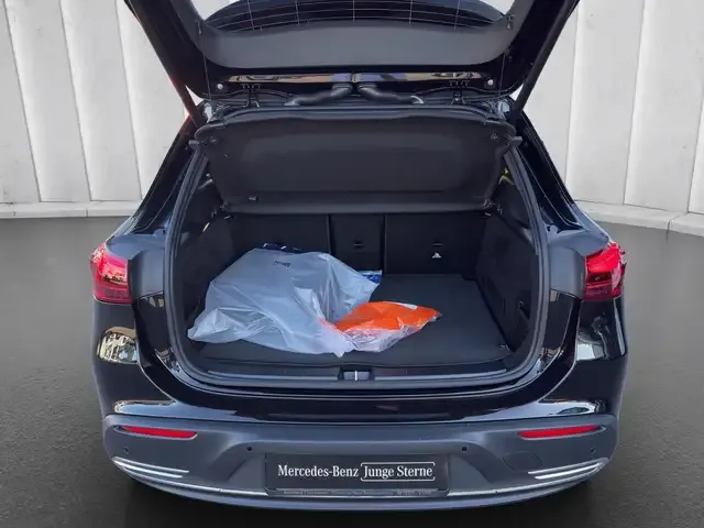 Mercedes-Benz EQA 300