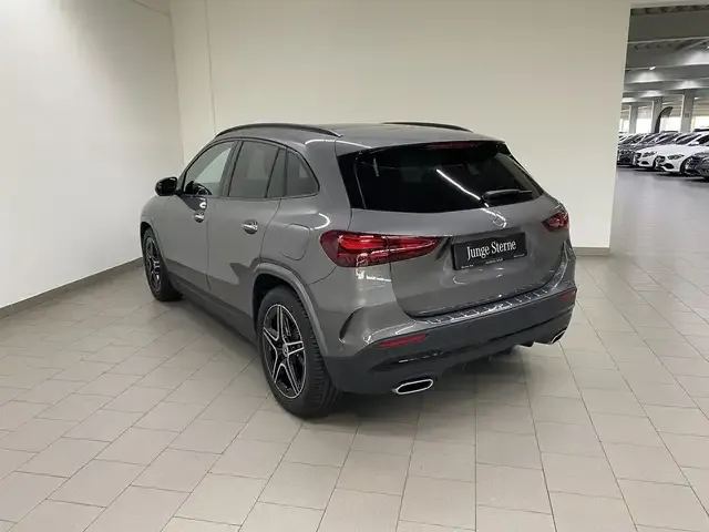 Mercedes-Benz GLA 250