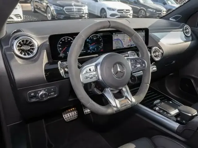 Mercedes-Benz GLA 45 AMG