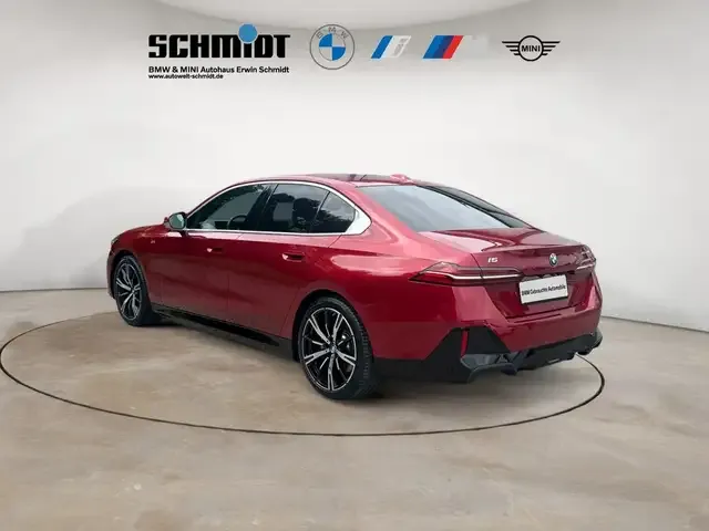 BMW i5