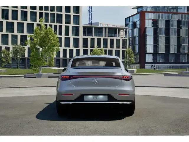 Mercedes-Benz EQE 300