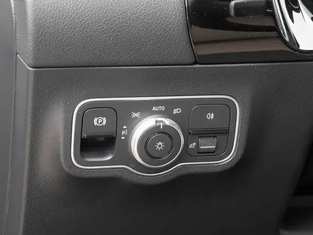 Mercedes-Benz EQA 300
