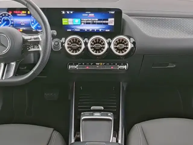 Mercedes-Benz EQA 300